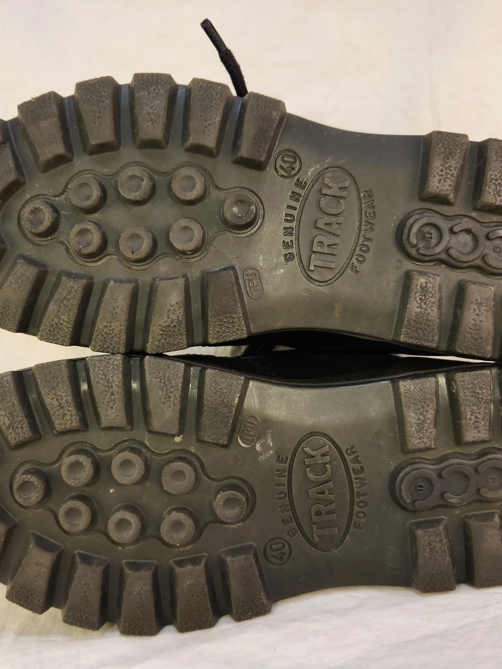 ECCO TRACK GORETEX MEN LACES SHOES BLACK COLOR SIZE  40/ 7